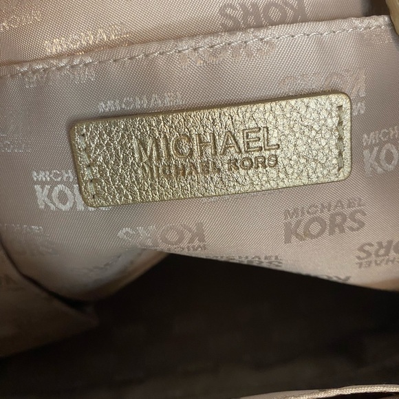 Michael Kors Shoulder Bag GUC - Picture 9 of 11